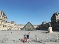 Le 23 avril, devant la pyramide du Louvre. Le musée est fermé depuis le 13 mars. © LUDOVIC MARIN/AFP