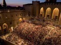 "L'histoire des Larmes" Jan Fabre -Cour d'honneur 59eme festival d'Avignon 2005. © Christophe Raynaud de Lage