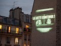 La mythique salle associative parisienne La Clef projette un film depuis son toit chaque vendredi soir. © Claire Emmanuelle Blot/Home Cinéma