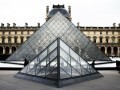 Les rares œuvres de femmes répertoriées au Louvre s'avèrent être pour une très grande majorité des dessins et de simples miniatures. © Alex Holyoake / Unsplash 