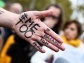 #metootheatre : 200 personnes rassemblées à Paris pour alerter sur les violences sexistes et sexuelles