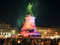 Paris, le 24 février 2022. Rassemblement contre la guerre en Ukraine, place de la République. (Cyril Zannettacci/Vu pour Libération)
