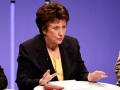 «On ne va pas arrêter Moussorgski, on ne va pas arrêter Tchaïkovski, on ne va pas arrêter de jouer Tchekhov. Il y a des demandes de boycott qui ne correspondent pas à ce qu'est pour nous la culture», a ajouté Roselyne Bachelot. SAMEER AL-DOUMY / AFP