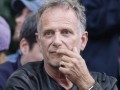Charles Berling, comédien et directeur de théâtre, estime que la liberté de créer est "attaquée gravement"