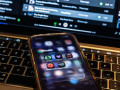 Deezer lance un détecteur gratuit pour repérer la musique générée par IA dans les playlists
