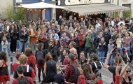 Fête de la musique : "C'est un grand moment festif de la jeunesse qu'il faut protéger", clame Jean Viard
