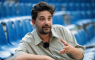 Le directeur du Festival d'Avignon affiche sa solidarité avec Alexis Michalik après la censure du RN