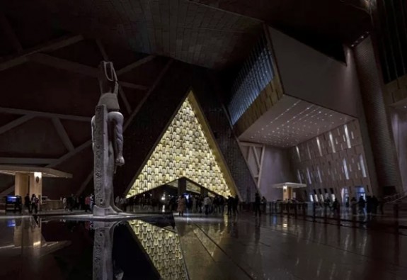 Moins de projets, moins d’argent : les investissements culturels en recul de 29 % dans le monde en 2024