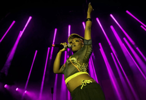 Quota, choix artistique ou évolution de la société : les festivals de musique face à la question de la place des femmes sur scène