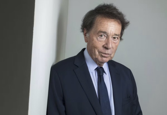 Tribune anti-Bolloré : “L’Histoire nous rappelle que la guerre politique peut être l’aboutissement d’une guerre culturelle”