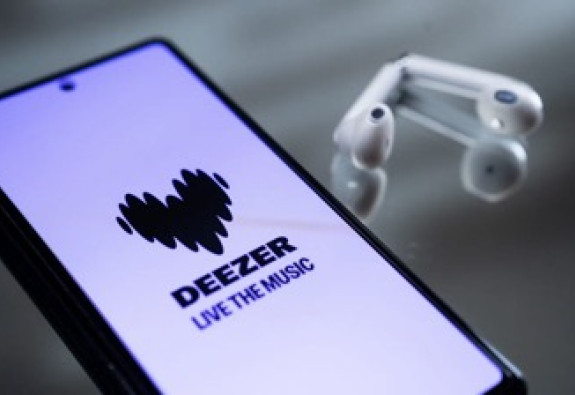 Deezer lance un détecteur de musique générée par IA pour les usagers de plateformes de streaming