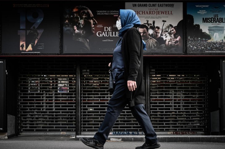 Un cinéma fermé, à Paris, le 20 avril 2020.  © Philippe Lopez/AFP