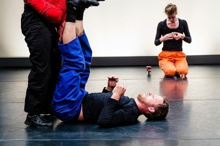 «Tetris», du chorégraphe libano-américain Erik Kaiel. © Agathe Poupeney