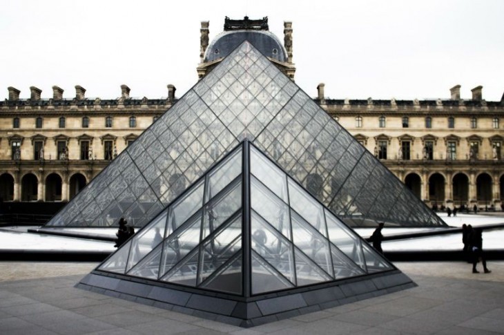 Les rares œuvres de femmes répertoriées au Louvre s'avèrent être pour une très grande majorité des dessins et de simples miniatures. © Alex Holyoake / Unsplash