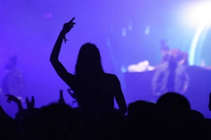 Violences sexistes et sexuelles : enquête dans l'industrie musicale où la parole se libère