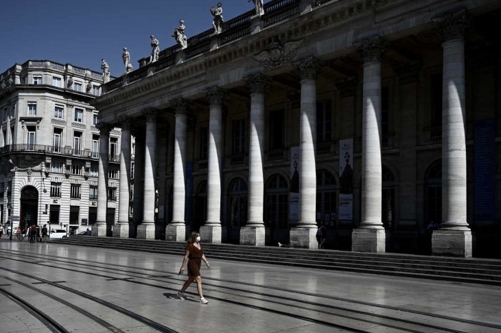 Covid-19 : et si les théâtres publics ouvraient pendant les vacances ?