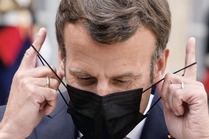 Passe sanitaire : Emmanuel Macron veut ce système pour « les stades, les festivals, les foires et les expositions »