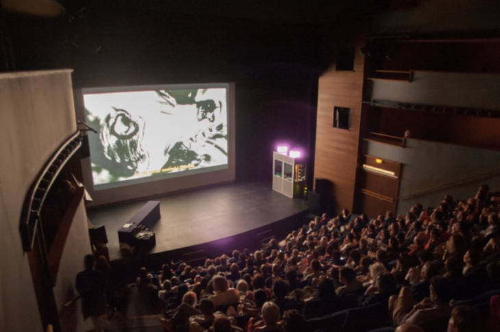 A Arles, c'est le théâtre qu'on assassine