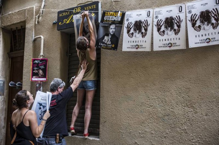 À Avignon, le festival «off» tente de remonter sur les planches