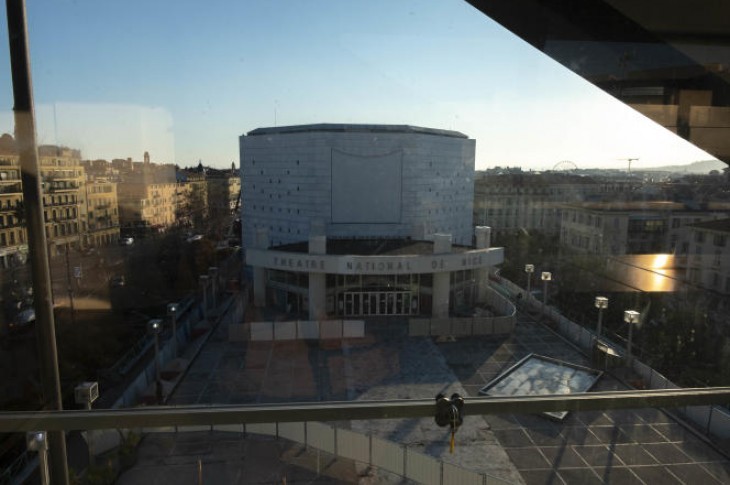 L’actuel Théâtre national de Nice, dont la démolition a démarré. SINAWI MEDINE POUR « LE MONDE »