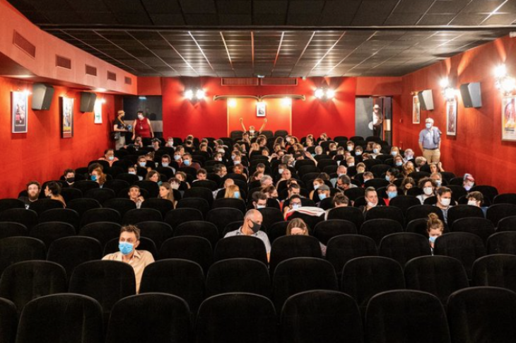 Le public masqué dans un cinéma de Toulouse, en septembre 2020. © Photo Adrien Nowak / Hans Lucas via AFP