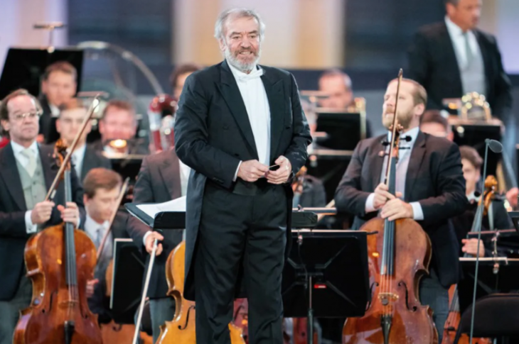 Valery Gergiev, l'un des chefs d'orchestre les plus reconnus, exclu des scènes mondiales en raison de sa proximité avec Vladimir Poutine (EORG HOCHMUTH/POOL/AFP)