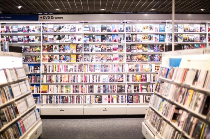 A la Fnac Paris-Saint-Lazare, en décembre 2021. MATHILDE MAZARS / REA