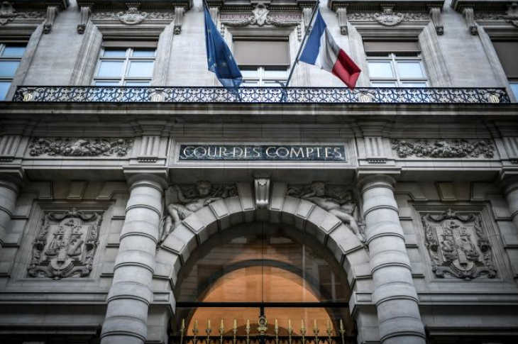 La Cour des comptes (ici, sa façade à Paris, en février 2022) met en évidence, dans son rapport sur le spectacle vivant, un système d’aide publique historiquement centré sur le renouvellement de la création. STÉPHANE DE SAKUTIN/AFP