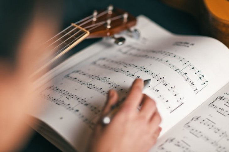 Bien connaître les écoles de musique associatives pour mieux traiter avec elles