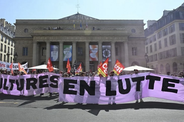 La culture fragilisée par des coupes budgétaires à de multiples niveaux