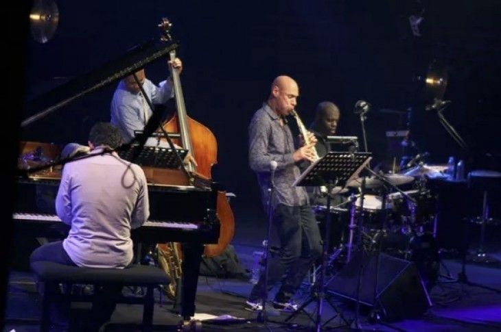 Y a-t-il encore du jazz dans les festivals de jazz ?