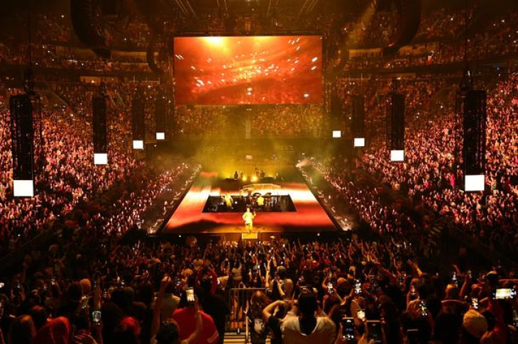 Billie Eilish, Radiohead, Four Tet: comment les concerts à 360 degrés renouvellent la musique live