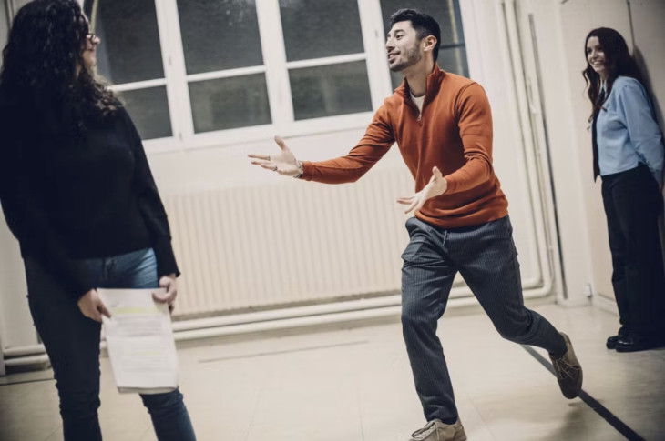 À Paris, les cours de théâtre amateurs en plein boom : tous en scène !