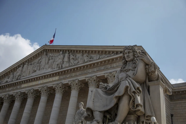 Assemblée nationale : le projet de loi pour le droit d’auteur sur l’IA attendra