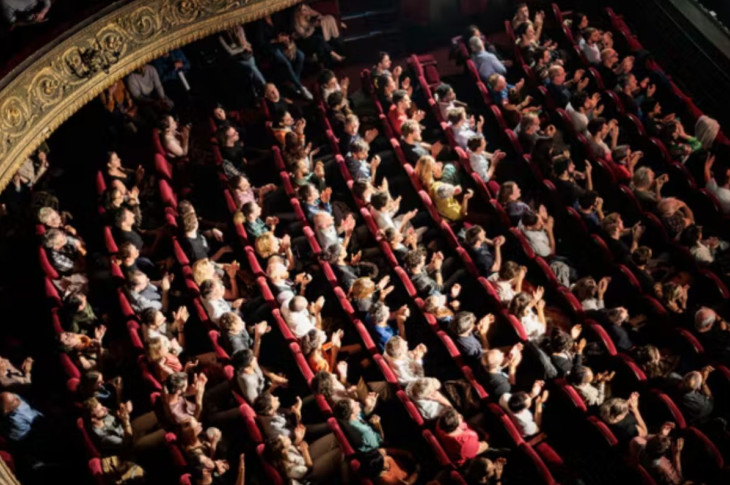 La fréquentation des théâtres progresse, portée par un public vieillissant et favorisé