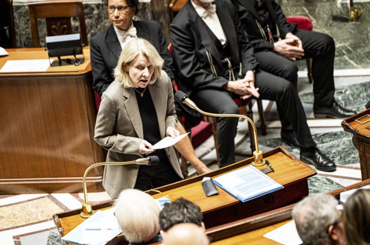 La ministre de la culture condamne l’annulation à Castres de la pièce de théâtre d’Alexis Michalik « Passeport » par la mairie RN