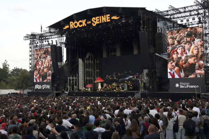 La grande scène du festival Rock en Seine, dans le domaine national de Saint-Cloud, le 21 août 2024. (ARNAUD JOURNOIS / MAXPPP)